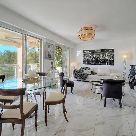 Somptuous 2 Bedroom Fully Renovated With Panoramic Sea View * Cannes