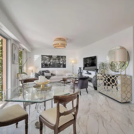 Appartement Somptuous 2 Bedroom Fully Renovated With Panoramic Sea View Cannes