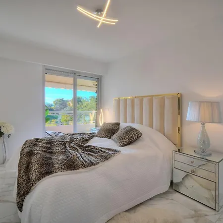 Appartement Somptuous 2 Bedroom Fully Renovated With Panoramic Sea View *