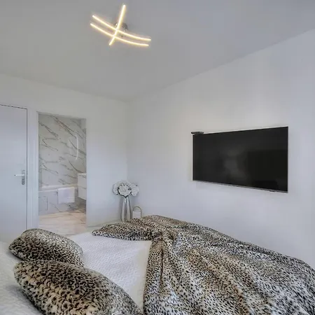 Appartamento Somptuous 2 Bedroom Fully Renovated With Panoramic Sea View